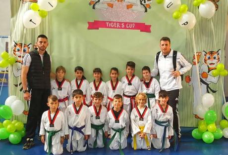 Οι μικροί αθλητές του Fight Club Patras στο Tiger’s Cup