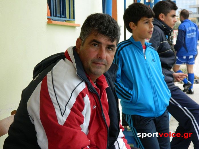 Νίκος Αθανασακόπουλος: Προπονητής στον Πυρσό, υπεύθυνος στην ομάδα μπάσκετ ΕΣ Ιτεών