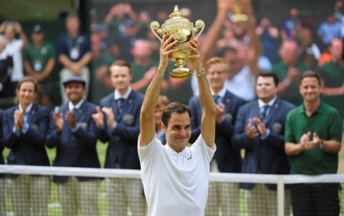 Ο «βασιλιάς» Φέντερερ έγραψε ιστορία στο Wimbledon