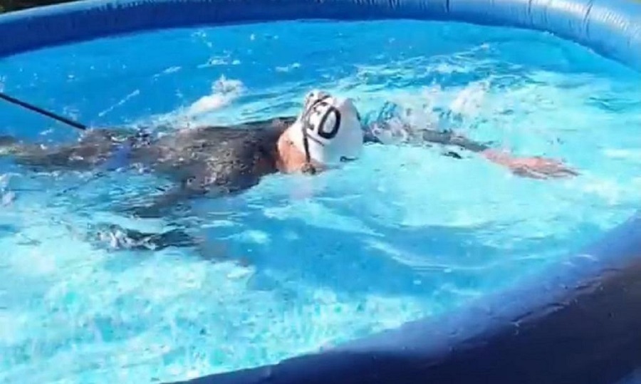Κολύμβηση:Ολυμπιονίκης κολυμβήτρια προπονείται σε… φουσκωτή πισίνα! 