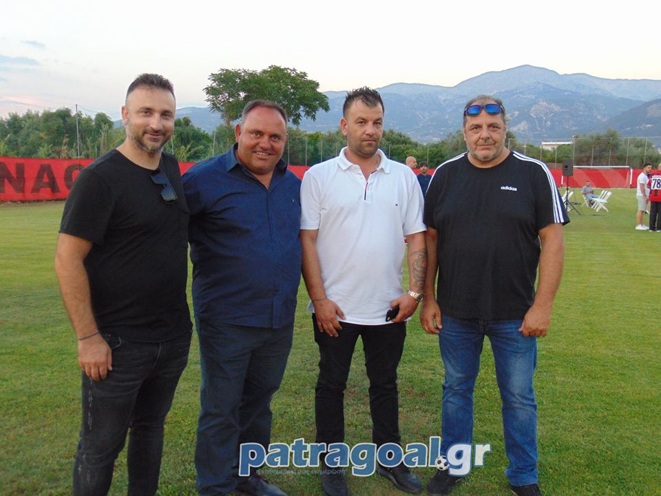 Παρών ο Γιάννης Θεοδωρακόπουλος χθες στην Οβρυά που θα βοηθήσει την Παναχαΐκή και τον επιστήθιο φίλο του Γιώργο Μπάρλο.