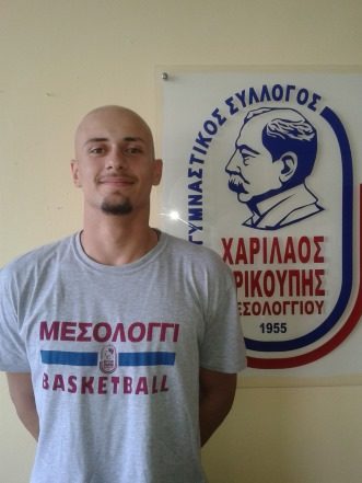 Γρηγόρης Παπαγεωργίου :Παρουσιάζεται στην Χίο να υπηρετήσει την θητεία του και θα παίξει μπάσκετ με το  Βροντάδο στην Γ εθνική.  