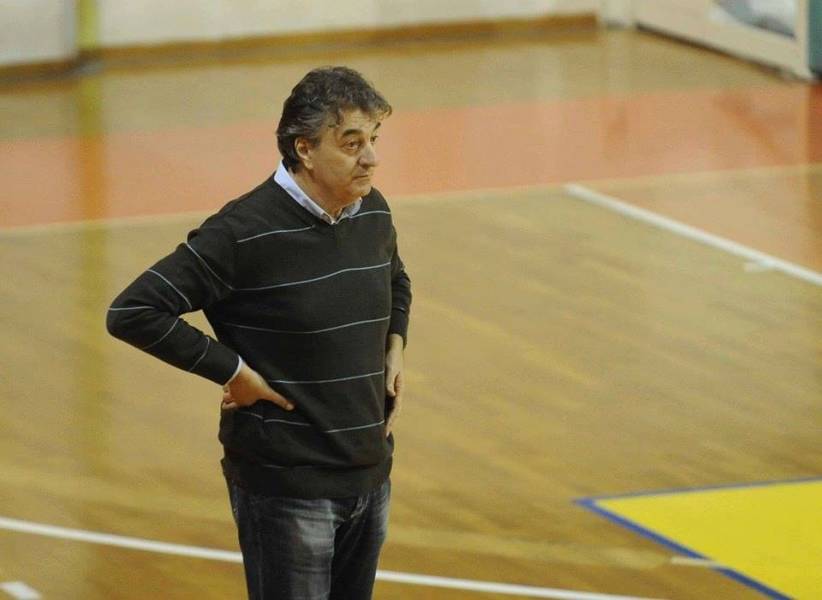 Άκης Δαρείος : Για 16η χρονιά προπονητής στην Ολυμπιάδα.