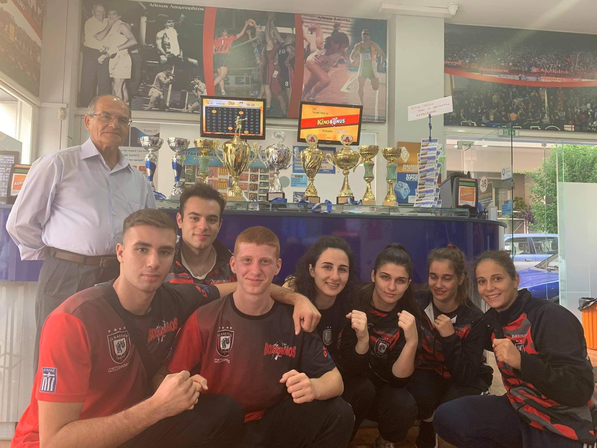 Παναχαϊκή πυγμαχία : Αφιέρωσαν τα κύπελλα των πρωταθλητών στο Αγρίνιο στον Αλέκο Λουμπαρδέα.