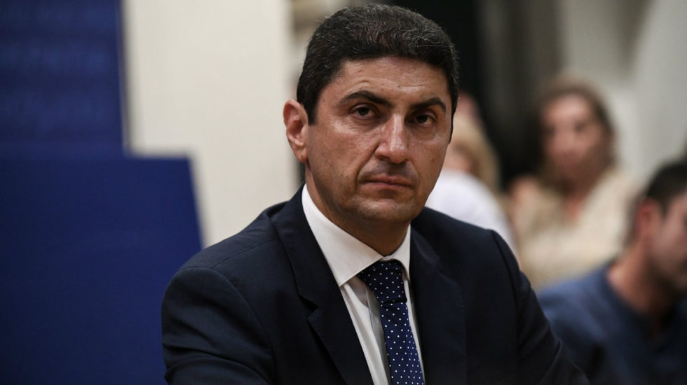 Λευτέρης Αυγενάκης: "Σε δύο εβδομάδες θα κατατεθεί στη Βουλή το σχέδιο νόμου που προβλέπει την κατάργηση της Football League"
