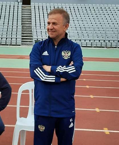 O προπονητής της Ρωσίας εντυπωσιασμένος από τις εγκαταστάσεις στο Παμπελοποννησιακό Στάδιο