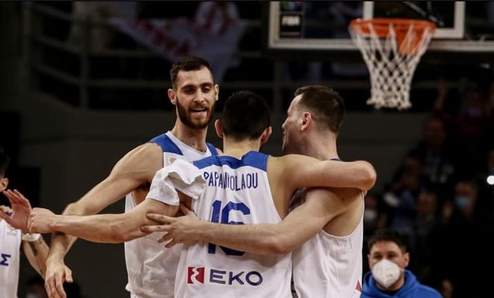 Άνοδος μιας θέσης για την Ελλάδα στην κατάταξη της FIBA