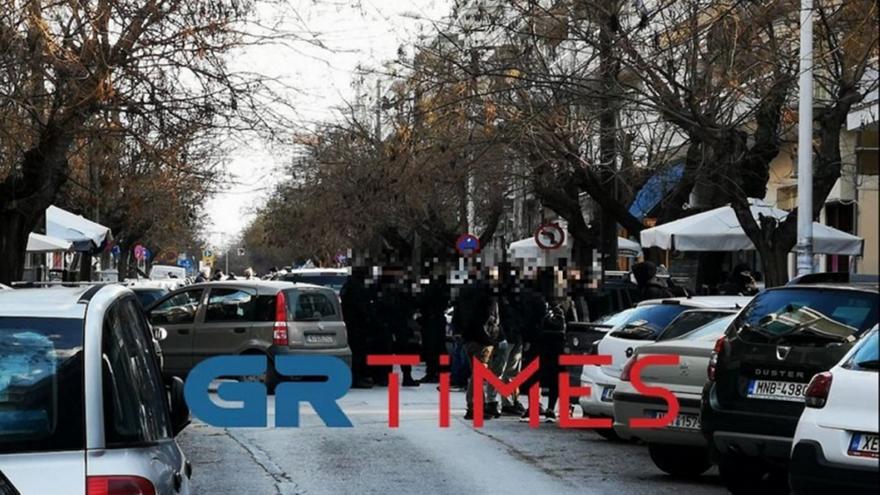 Ταυτόχρονη επιχείρηση της Αστυνομίας σε συνδέσμους οπαδών στη Θεσσαλονίκη (βιντεο)