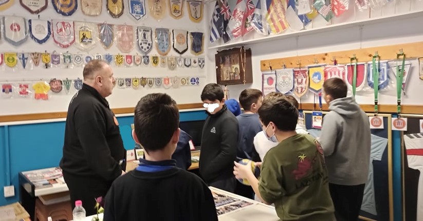 Επίσκεψη από μαθητές δημοτικού σχολείου στο μουσείο χάντμπολ