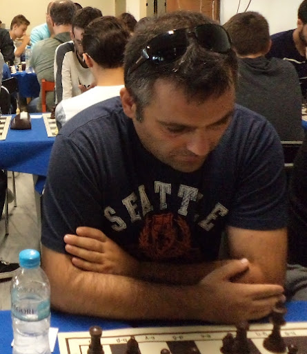 Ν. Νικολακόπουλος: Έφερε στο Αίγιο τον GM Σπύρο Καπνίση για προπονήσεις στο σκάκι