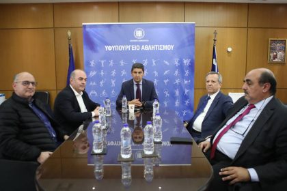 Αυγενάκης σε ΕΠΟ: «Καμία συζήτηση για σωματεία χωρίς ειδική αθλητική αναγνώριση»