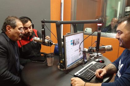 Ο Δήμαρχος Πατρέων Κώστας Πελετίδης στο στούντιο του ΣΠΟΡ FM Πάτρας 96,3
