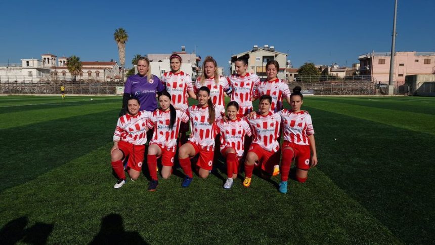 Γυναικείο πρωτάθλημα ποδοσφαίρου: Ισόπαλοι Άρης Πατρών και Λύκαινες