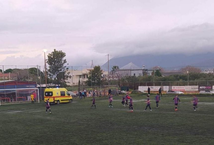 Διεκόπη ο αγώνας στο Θ. Χρυσανθόπουλος λόγω σοβαρού τραυματισμού ποδοσφαιριστή (pics)