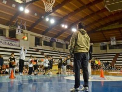 Εκατοντάδες παιδιά στις ακαδημίες του Απόλλωνα και 19 προπονητές στα τμήματα μπάσκετ και βόλεϊ
