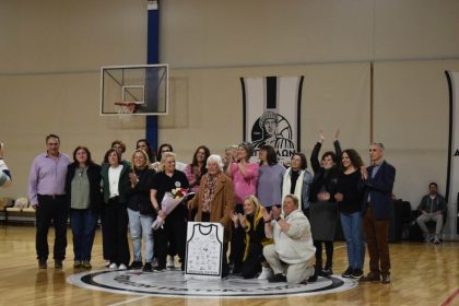 Γυναικεία ομάδα μπάσκετ Απόλλωνα: Τίμησε την πρώην έφορο Όλγα Αποστολοπούλου