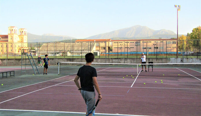 Στα γήπεδα αντισφαίρισης Αβύθου το Πανελλήνιο Πρωτάθλημα Τένις Οδοντιάτρων