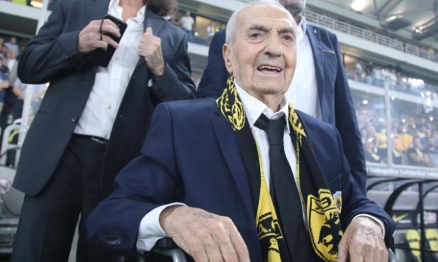 Θρηνεί η ΑΕΚ και το ελληνικό ποδόσφαιρο: «Έφυγε» ο μεγάλος Κώστας Νεστορίδης